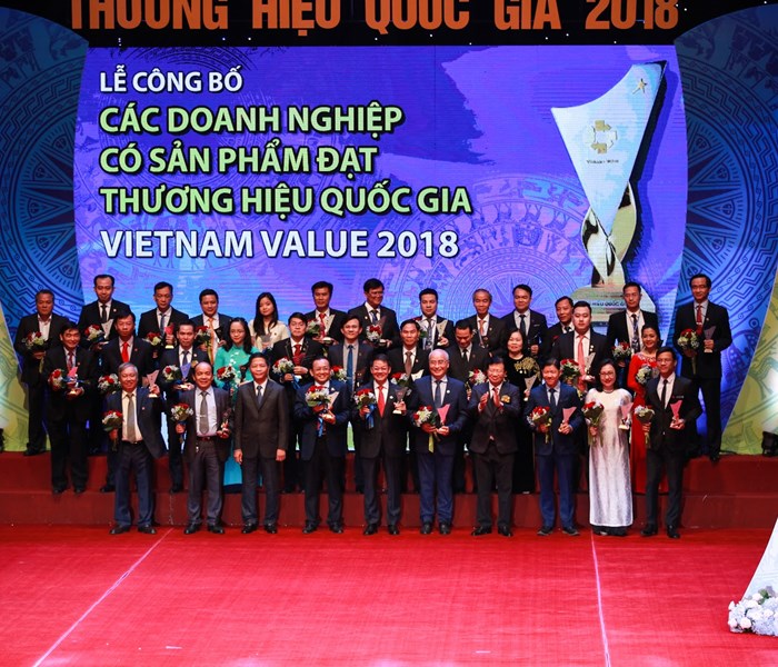 Eurowindow - Tự hào 8 năm liên tiếp đạt Thương hiệu quốc gia - Anh 1