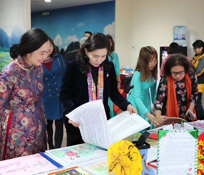 Phát triển văn hóa đọc: Nhiều dự án đẹp đến khó tin - Anh 1