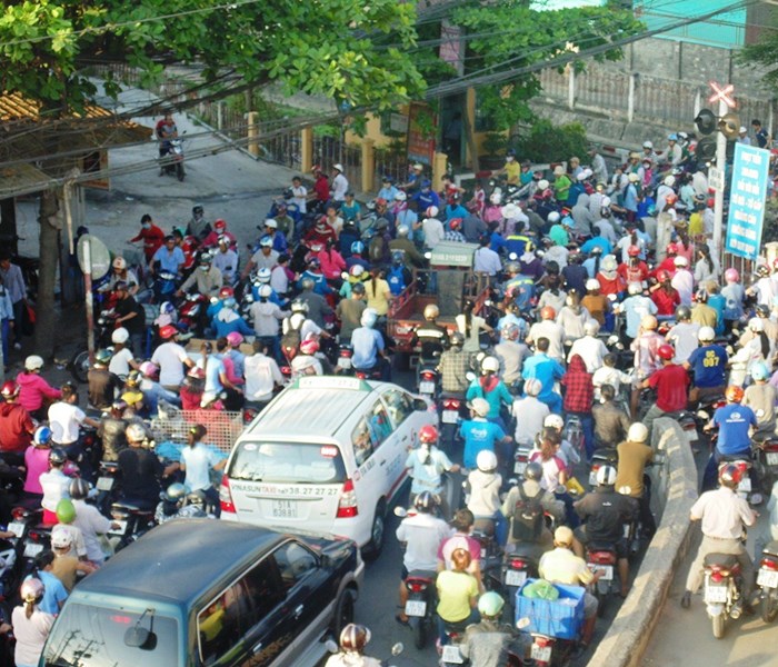 Báo động đỏ về văn hóa giao thông - Anh 1