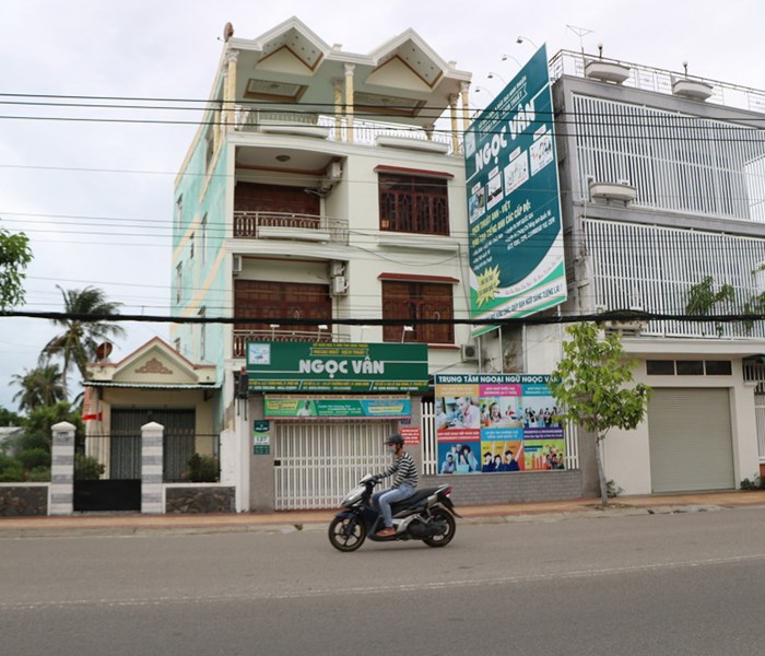 “Giáo viên không có chứng chỉ sư phạm chỉ là sai phạm nhỏ”? - Anh 1