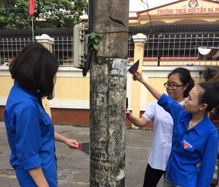 Kiên quyết xử lý hành vi quảng cáo, rao vặt trái phép - Anh 1