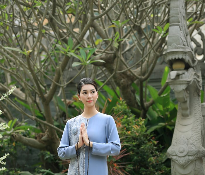 Mặc đẹp khi đến đền, chùa có khó? - Anh 2
