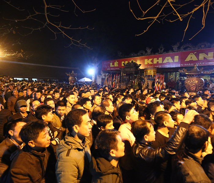 Mùa lễ hội 2019: Cứ theo luật mà xử - Anh 1