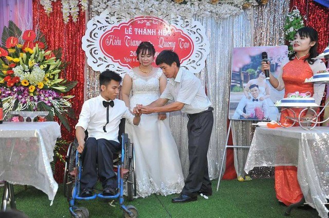 Những chuyện tình “gây sốt” nhất năm 2018, biết được lý do ai cũng bất ngờ - Anh 11