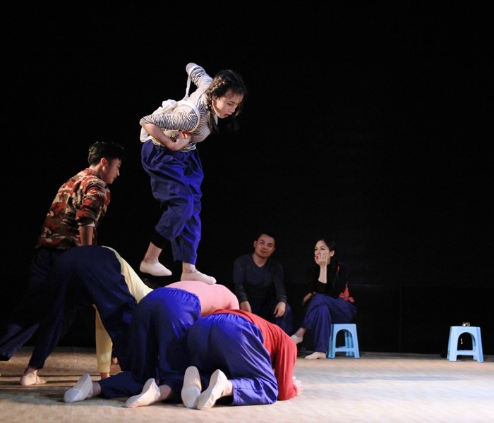 Đạo diễn Nhật Bản Hiroyuky Muneshige: “Tôi đã khóc khi dựng Sự sống” - Anh 1
