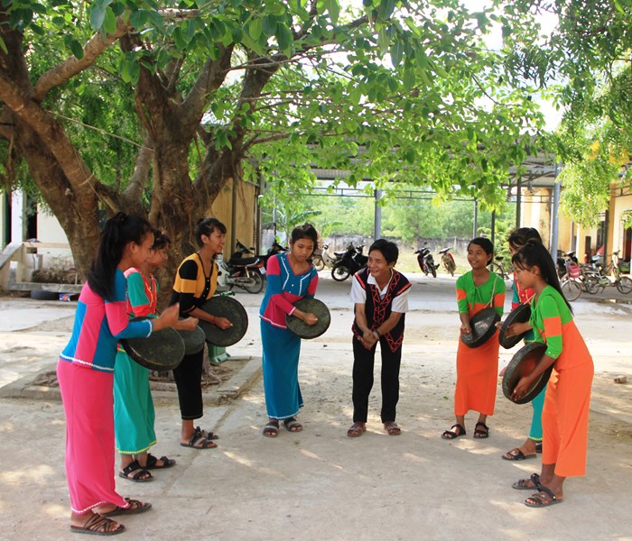 Để mã la vọng mãi núi rừng - Anh 1