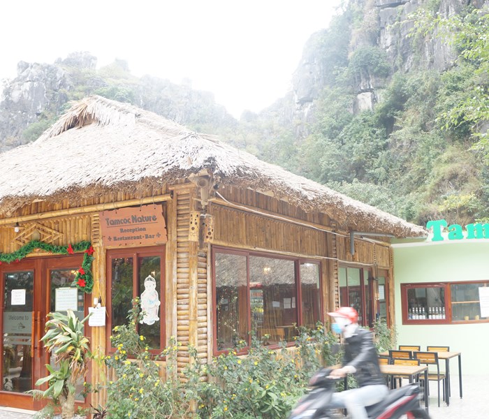 Quần thể danh thắng Tràng An (Ninh Bình): Vì sao nhiều công trình xây dựng trái phép chưa bị nêu tên? - Anh 1