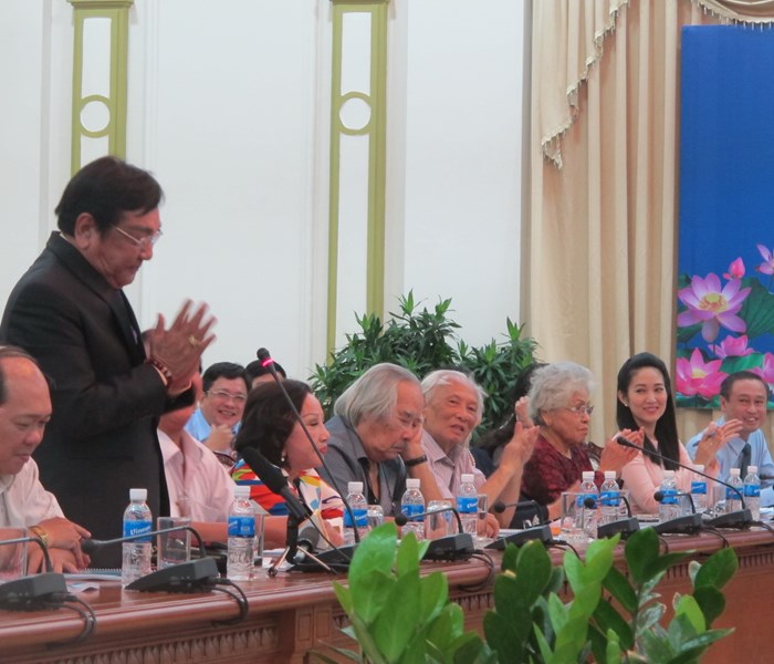 Khi nghệ sĩ... “kể tội” thành phố - Anh 2