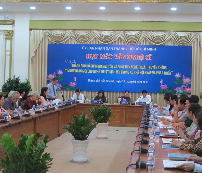 Khi nghệ sĩ... “kể tội” thành phố - Anh 1
