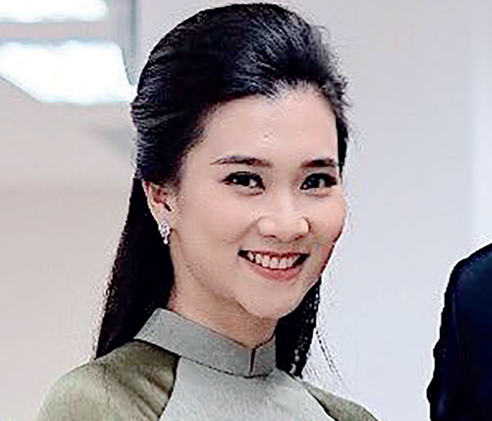 Những gương mặt 