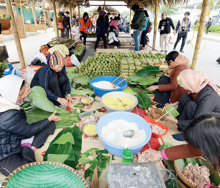 Nhà thơ mà cũng đi chợ Tết - Anh 2