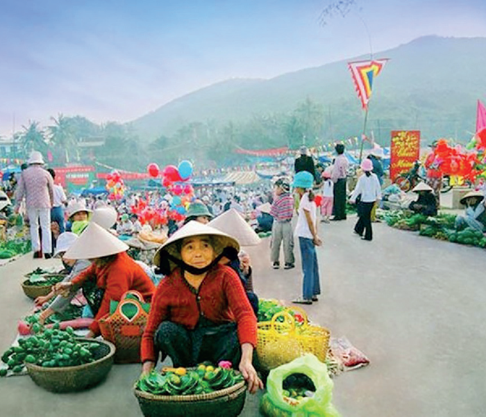“Trầu cau em gánh đi phiên chợ Gò” - Anh 1