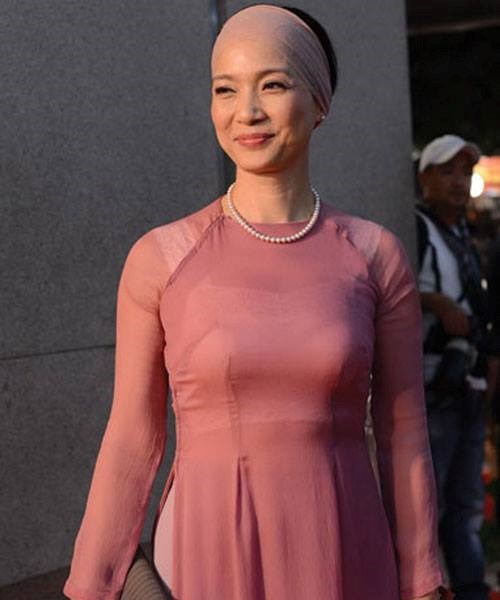 NSND Lê Khanh: Nhu cầu được nổi bật đang kéo ta rời xa vẻ đẹp của áo dài - Anh 1