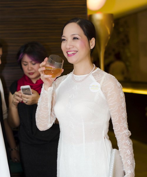 NSND Lê Khanh: Nhu cầu được nổi bật đang kéo ta rời xa vẻ đẹp của áo dài - Anh 5