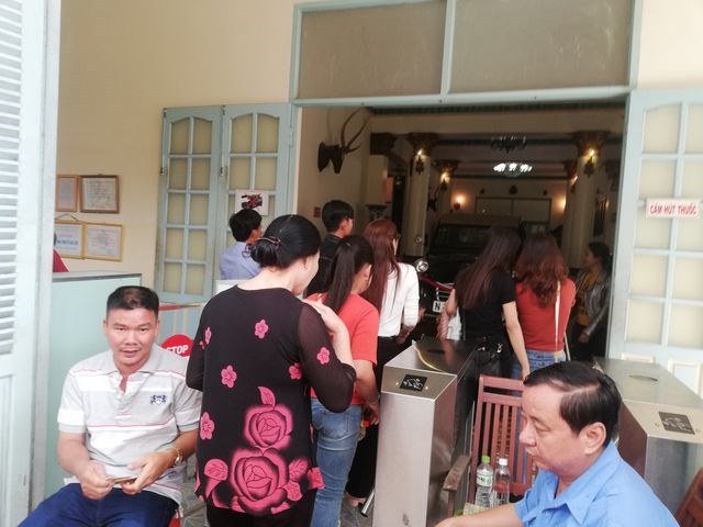 Hàng trăm người “xông đất” nhà “Công tử Bạc Liêu” ngày nghỉ Tết cuối cùng - Anh 3