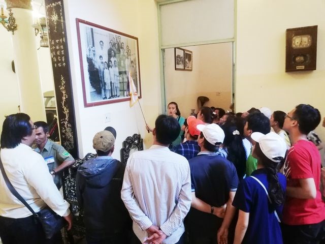 Hàng trăm người “xông đất” nhà “Công tử Bạc Liêu” ngày nghỉ Tết cuối cùng - Anh 6