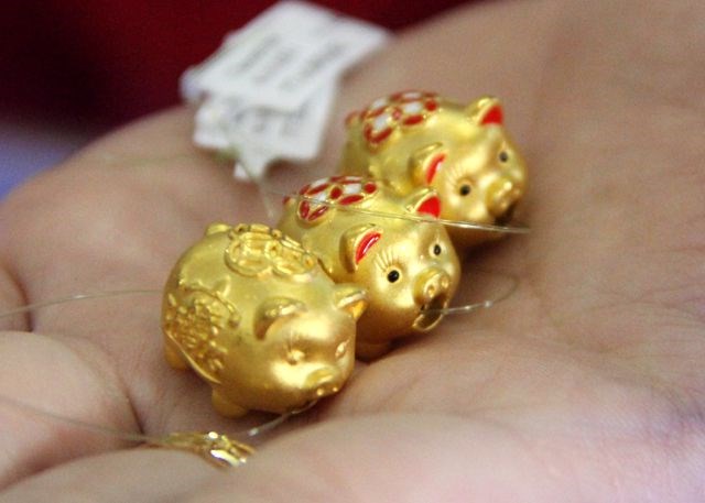 Nơi chen chúc, chỗ vắng vẻ trong ngày Thần Tài - Anh 2