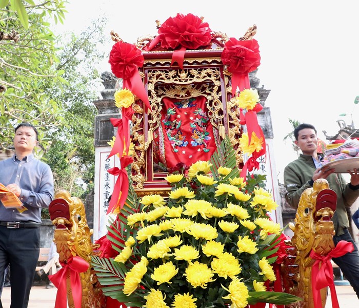 Lễ khai ấn đền Trần: Lực lượng bảo vệ an ninh lên đến 2.300 người - Anh 4