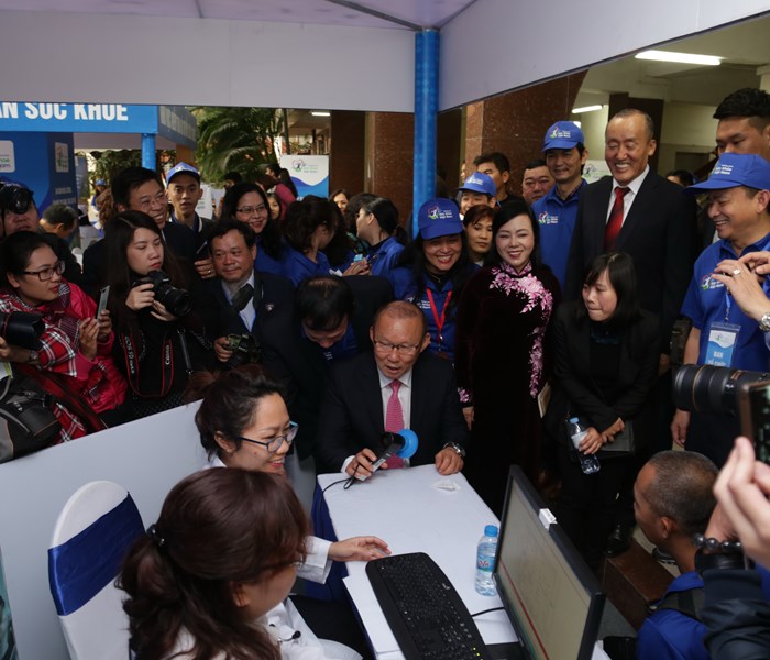 Thủ tướng Nguyễn Xuân Phúc: 