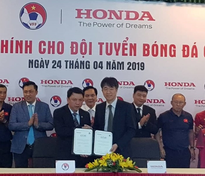 Công bố nhà tài trợ cho các đội tuyển Bóng đá quốc gia - Anh 1