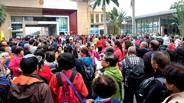 “Làm sạch” môi trường du lịch - Anh 1