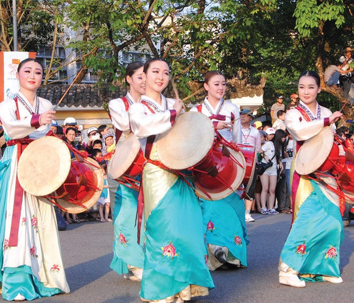 34 đoàn nghệ thuật trong nước và quốc tế sẽ biểu diễn tại Festival Huế 2018 - Anh 1