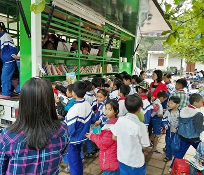 Nhân rộng mô hình xe ô tô thư viện lưu động: Đưa ánh sáng tri thức đến cộng đồng - Anh 1