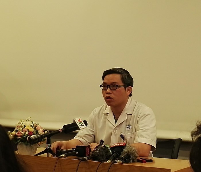 Liên quan đến việc bạo hành bác sĩ tại BV Xanh Pôn: Phó Giám đốc BV từ chối trả lời có hay không việc tạo hiện trường giả - Anh 1