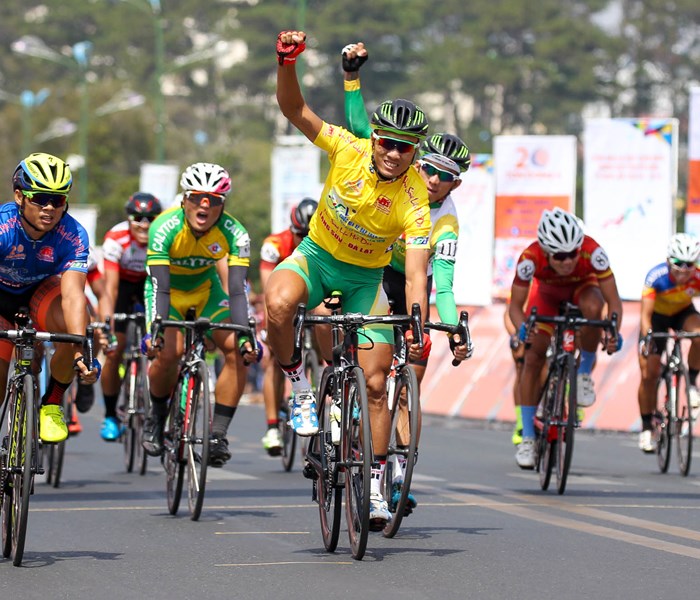 Chặng 20 giải xe đạp Cúp Truyền hình TP.HCM:​ Nguyễn Thành Tâm khẳng định đẳng cấp - Anh 1