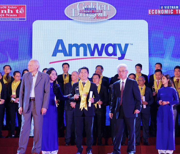 Amway nhận Giải thưởng Rồng Vàng - Anh 1