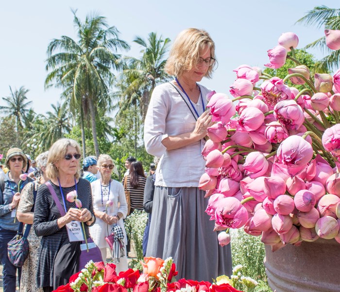 Biểu tượng tha thứ, dù nỗi đau đương còn - Anh 1