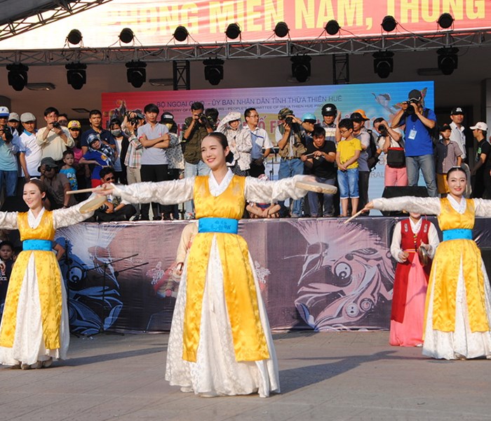 Qua Festival Huế: Du lịch có đạt như kỳ vọng? - Anh 2