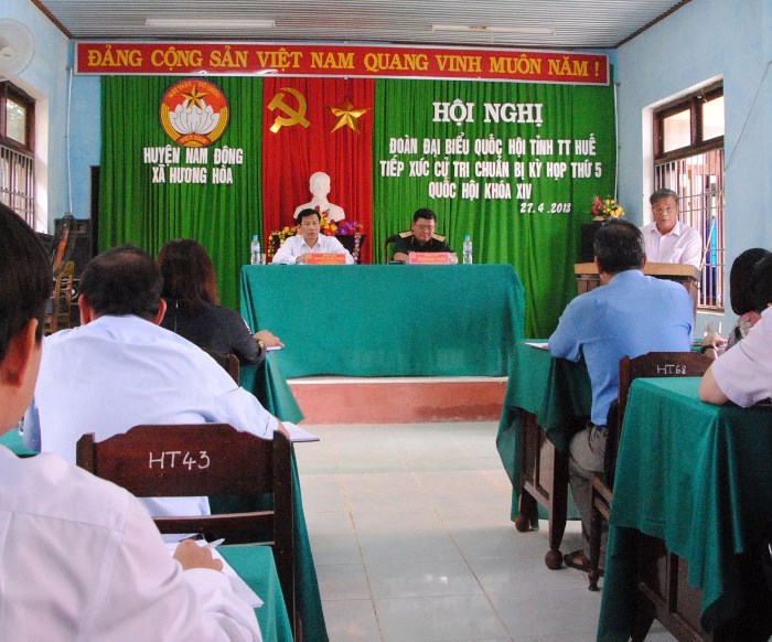 Tiếp xúc cử tri tại huyện Nam Đông (TT Huế), Bộ trưởng Nguyễn Ngọc Thiện: Quy hoạch phải dành quỹ đất cho công trình văn hóa – thể thao - Anh 2