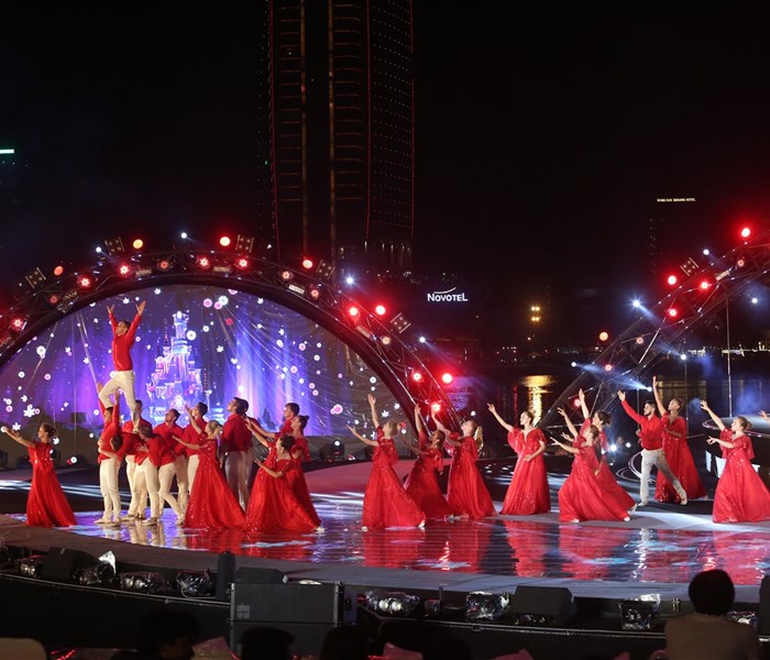 Lễ hội pháo hoa Quốc tế Đà Nẵng 2018: Việt Nam - Ba Lan mở màn “Nhịp cầu tình yêu” - Anh 5