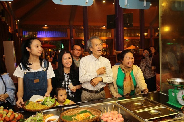 Hé lộ ba địa điểm vui chơi đã đời dành cho gia đình ở thành phố pháo hoa - Anh 1