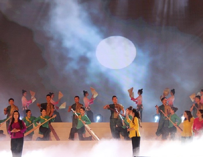 Vinh danh nghệ thuật Bài Chòi là Di sản văn hóa phi vật thể của nhân loại - Anh 7