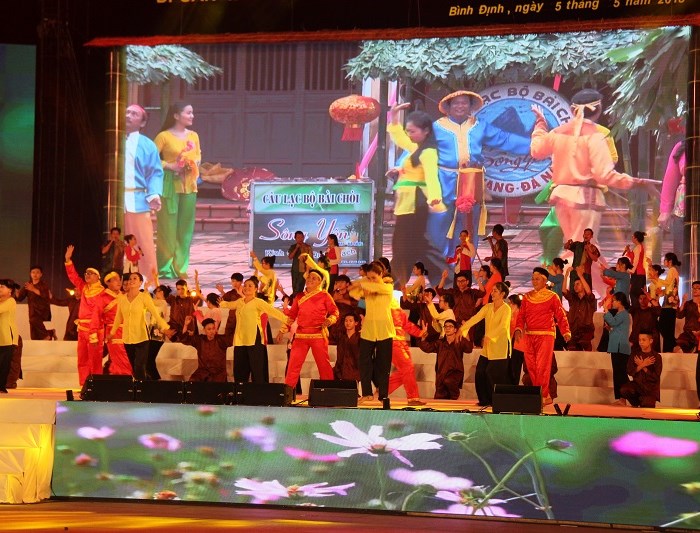 Vinh danh nghệ thuật Bài Chòi là Di sản văn hóa phi vật thể của nhân loại - Anh 9