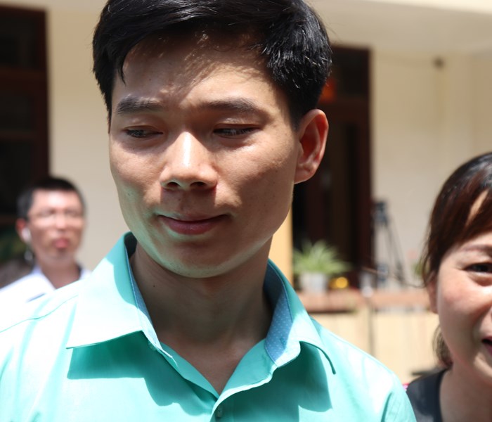 Hoãn phiên tòa xét xử vụ án chạy thận Hòa Bình - Anh 2
