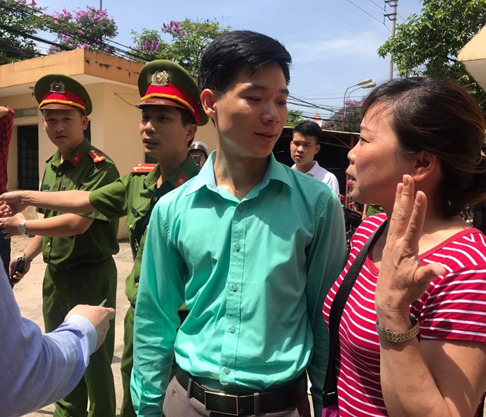 Vụ tai biến y khoa tại BV đa khoa Hoà Bình, Phó Thủ tướng Trương Hoà Bình: Xét xử công bằng, không bỏ lọt tội phạm, oan người vô tội - Anh 1