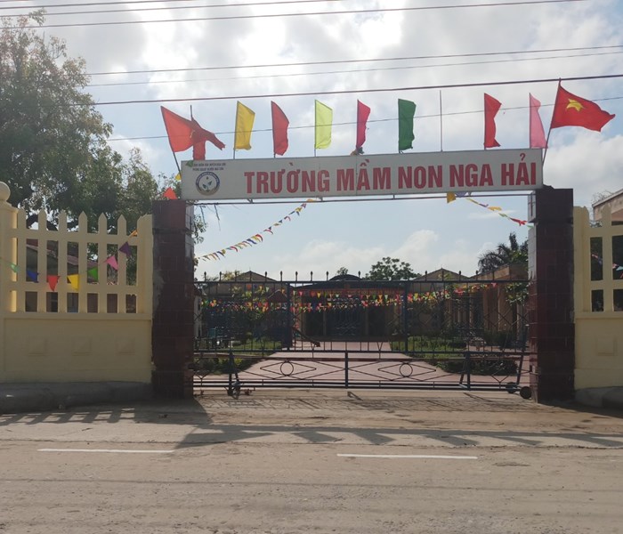 Thanh Hóa: Bé gái 3 tuổi bị méo miệng nghi do cô giáo đánh - Anh 1