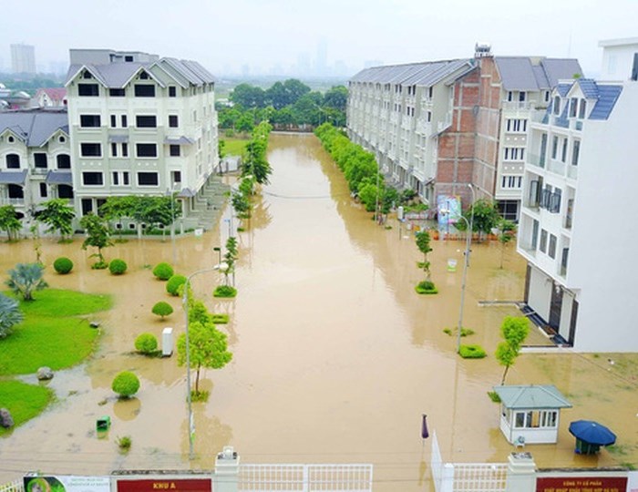 Hà Nội: Càng xây nhiều chung cư càng ngập sâu? - Anh 1