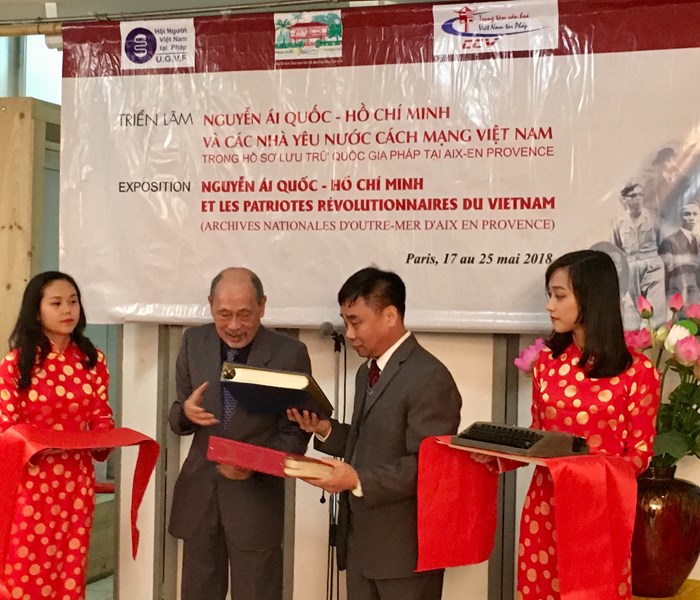 Triển lãm “Nguyễn Ái Quốc - Hồ Chí Minh và các nhà yêu nước cách mạng Việt Nam” tại Pháp - Anh 3