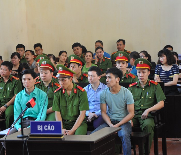 Xét xử vụ chạy thận: Hàng loạt câu hỏi “xoáy” đang bị “treo” - Anh 1