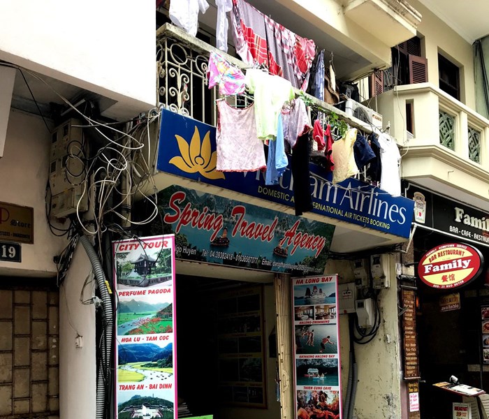 Văn phòng du lịch Spring Travel Agency 