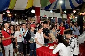 Có phải “sốc” + “sến”= Best-seller? - Anh 1