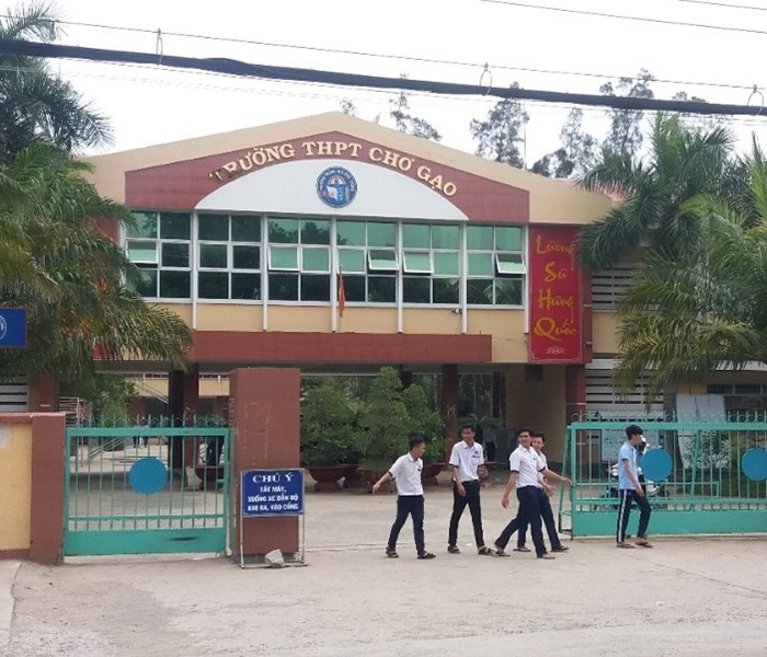 Một học sinh mang thai bị nhà trường vận động dừng dự  thi tốt nghiệp THPT quốc gia? - Anh 1