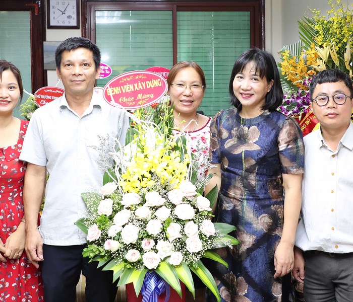 Phó Chủ nhiệm Ủy ban Văn hóa, Giáo dục, Thanh niên, Thiếu niên và Nhi đồng của Quốc hội Hoàng Thị Hoa: “Báo Văn hóa luôn cung cấp thông tin chính thống, tin cậy” - Anh 9