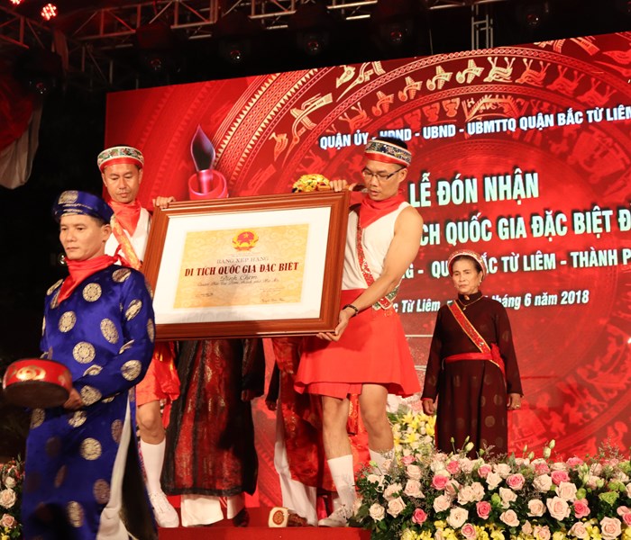 Di sản văn hóa Hà Nội: Cần sớm lập quy hoạch tổng thể bảo tồn Đình Chèm - Anh 2