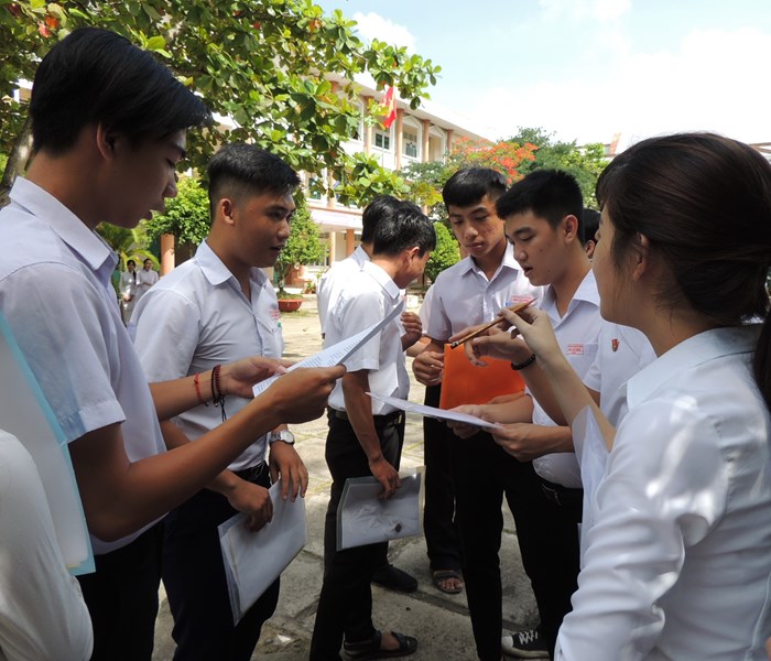 Kết thúc kỳ thi THPT quốc gia 2018: Vẫn còn đó những bất cập - Anh 2
