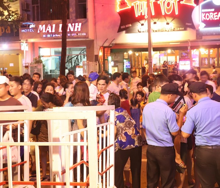 Trước giờ chung kết DIFF 2018: Sôi động thị trường vé chợ đen, giá phòng tăng cao - Anh 1